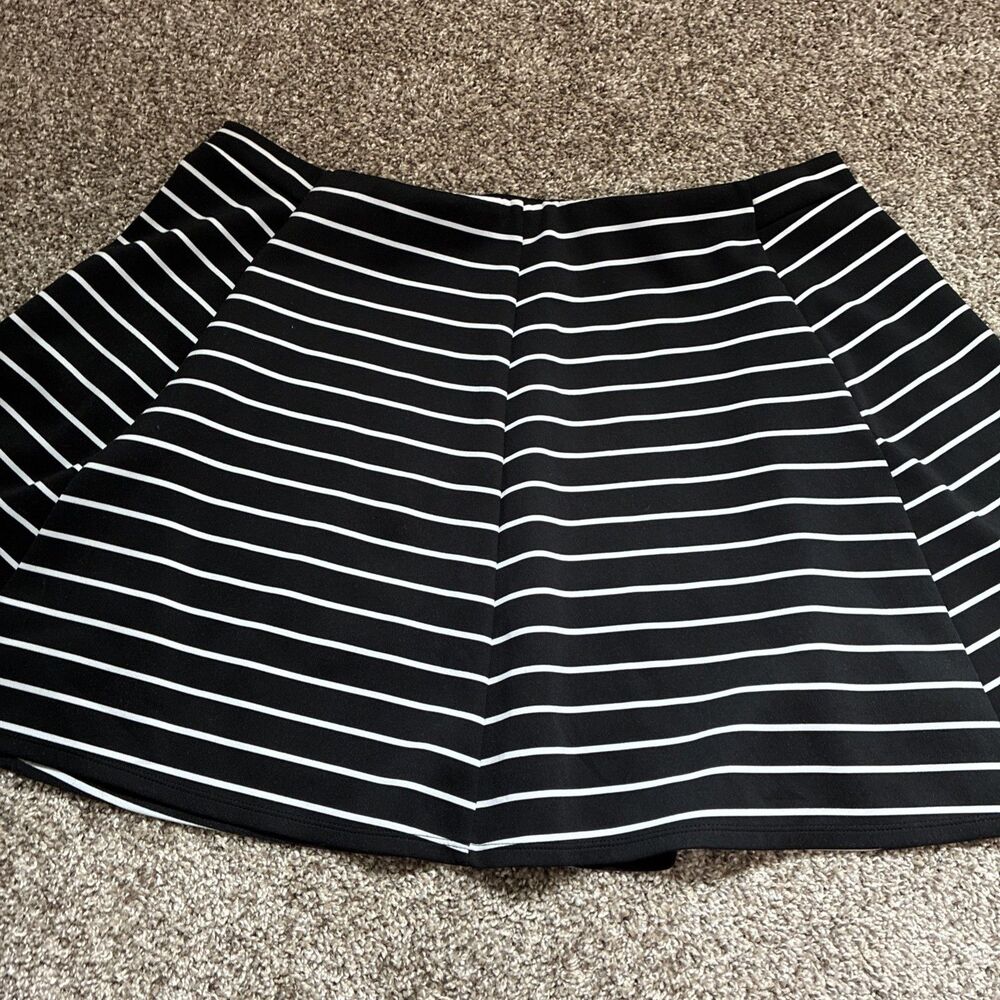 Decree Juniors Plus Size Stripped Skirt